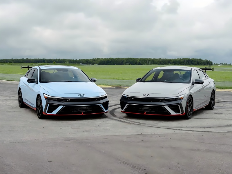 En 6-växlad manuell växellåda är tillgänglig! Making TCR Road -Legal - Hyundai Elantra N TCR Officiella bilder släpptes.